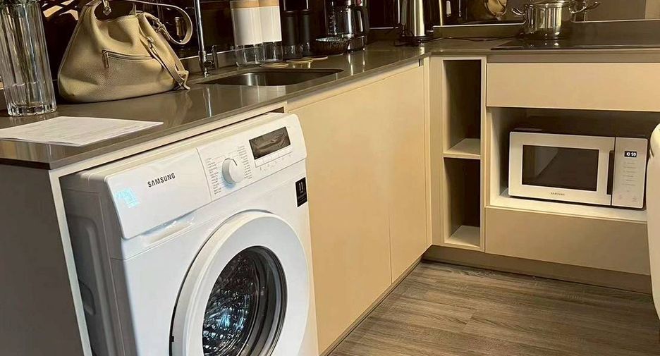Wohnung zur Miete mit 2 Zimmer in Bang Rak, Bangkok