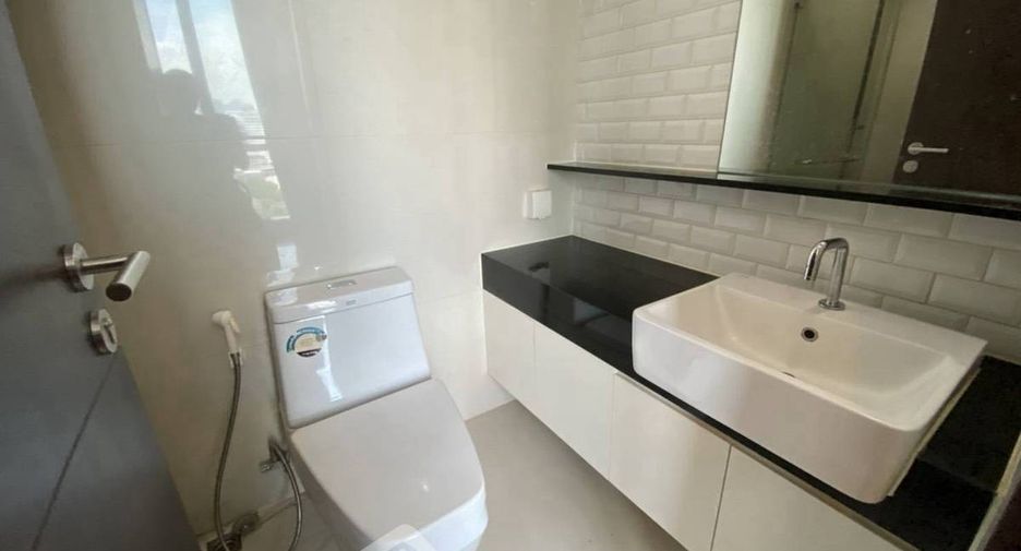For rent 1 bed condo in Pathum Wan, Bangkok