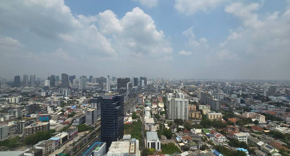 À louer 1 chambre condo à Huai Khwang, Bangkok