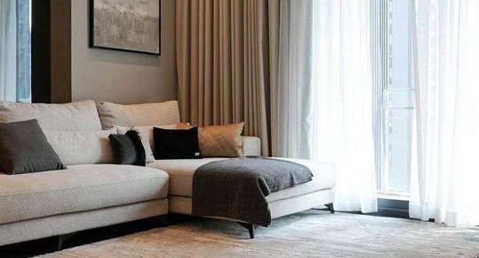 For rent 3 bedrooms condo in Khlong Toei, Bangkok