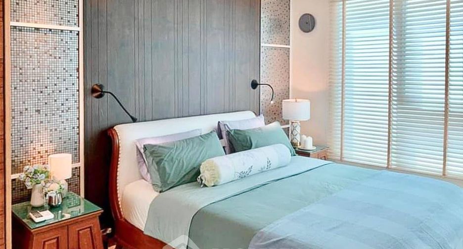 For rent 2 bedrooms condo in Watthana, Bangkok