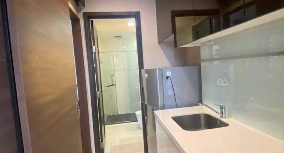 For rent 1 bed condo in Huai Khwang, Bangkok