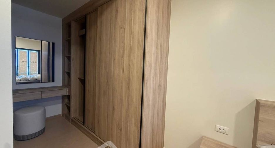 Wohnung zur Miete mit 1 Zimmer in Huai Khwang, Bangkok