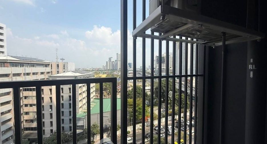 Wohnung zur Miete mit 1 Zimmer in Huai Khwang, Bangkok