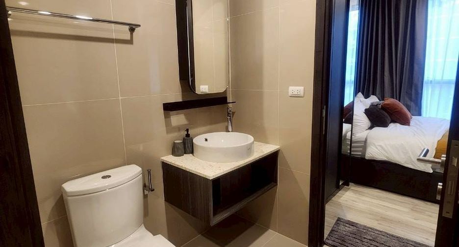 For rent 1 bed condo in Huai Khwang, Bangkok