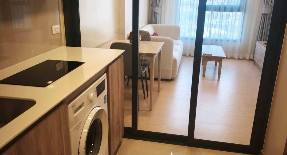 Wohnung zur Miete mit 1 Zimmer in Huai Khwang, Bangkok