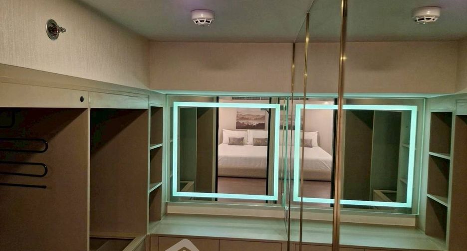 For rent 2 bedrooms condo in Ratchathewi, Bangkok