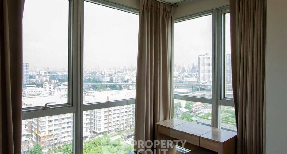 For rent 2 bedrooms condo in Phra Khanong, Bangkok
