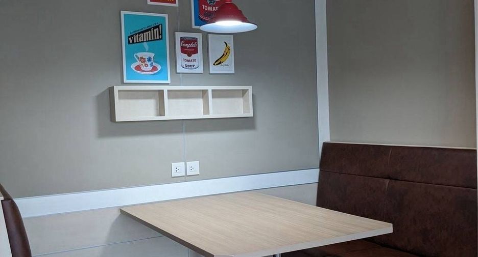 For rent 2 bedrooms condo in Huai Khwang, Bangkok
