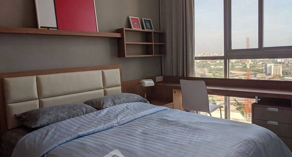 For rent 2 bedrooms condo in Huai Khwang, Bangkok