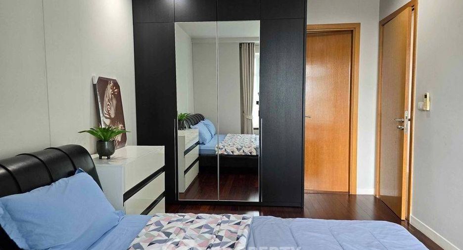 For rent 2 bedrooms condo in Watthana, Bangkok