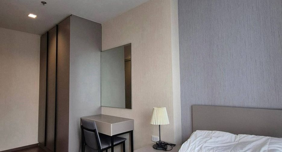 For rent 2 bedrooms condo in Phra Khanong, Bangkok