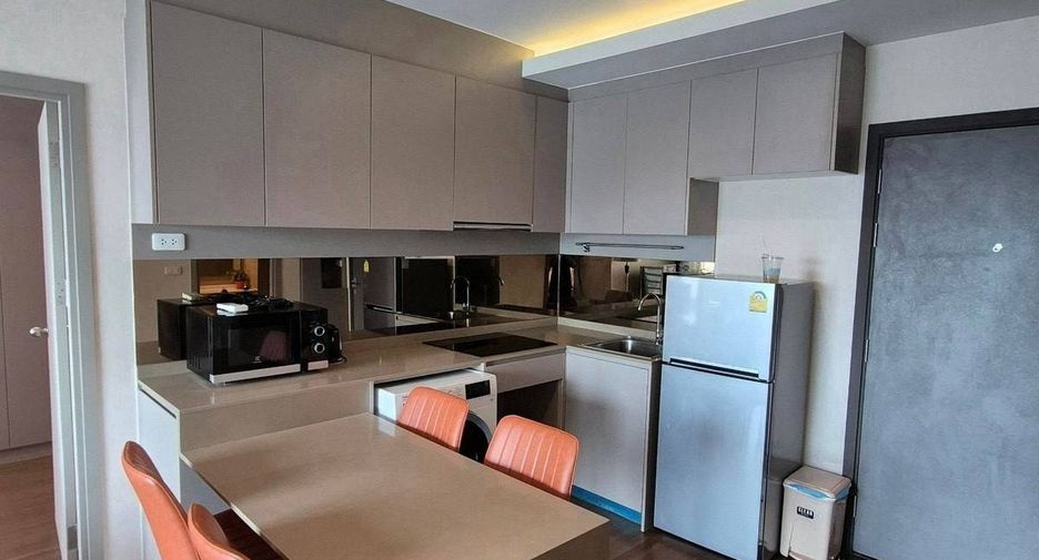 For rent 2 bedrooms condo in Phra Khanong, Bangkok