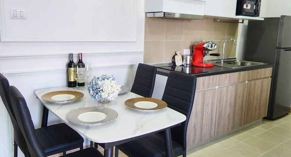 For rent 2 bedrooms condo in Khlong San, Bangkok
