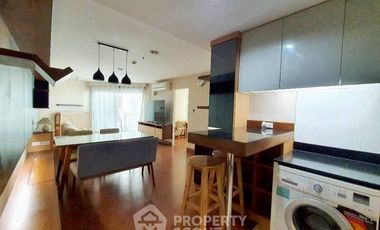 For rent 2 bedrooms condo in Huai Khwang, Bangkok
