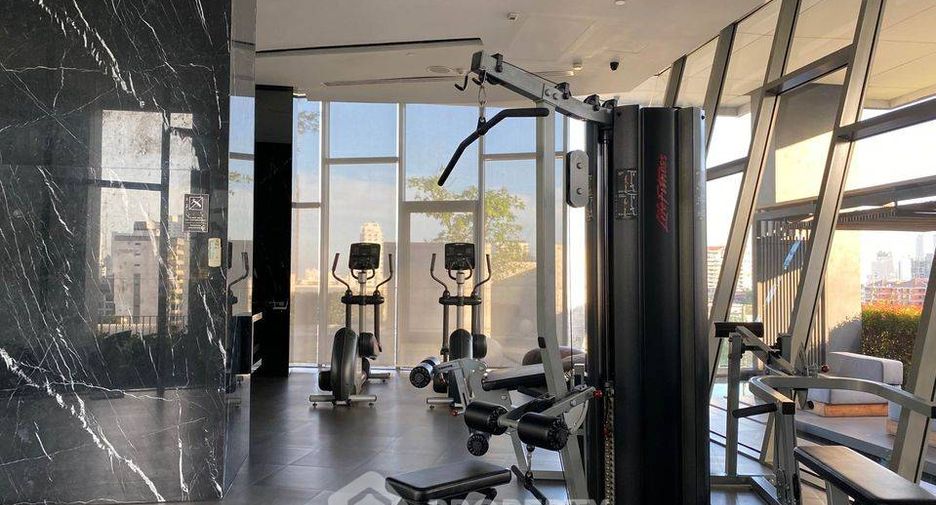 For rent 2 bedrooms condo in Watthana, Bangkok