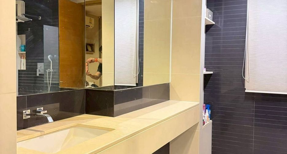 For rent 1 bed condo in Huai Khwang, Bangkok
