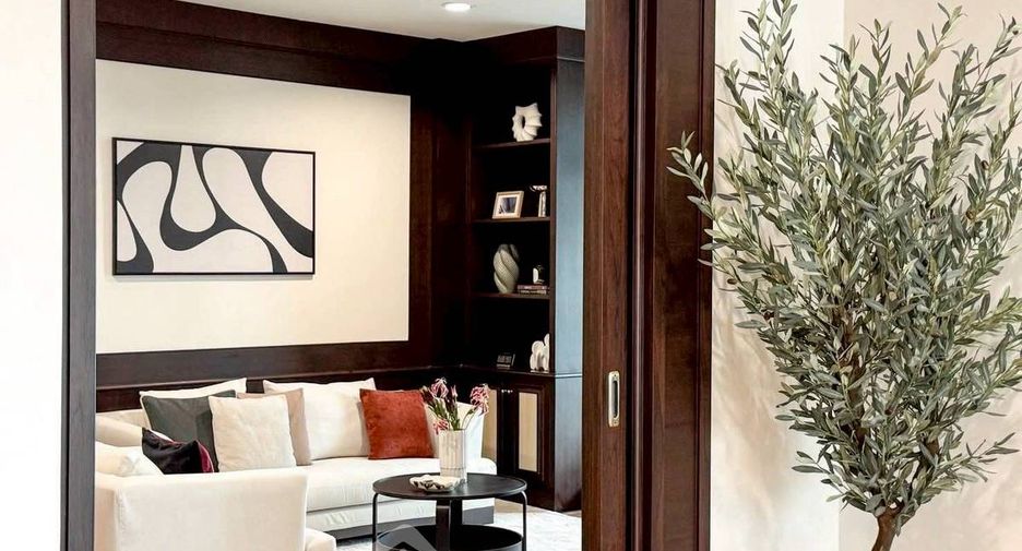 For rent 2 bedrooms condo in Sathon, Bangkok