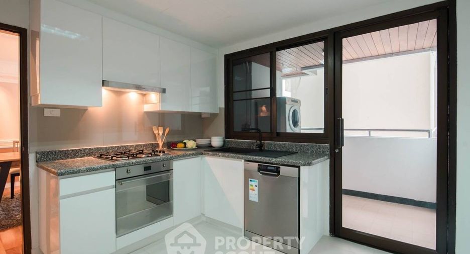 For rent 3 bedrooms condo in Khlong Toei, Bangkok