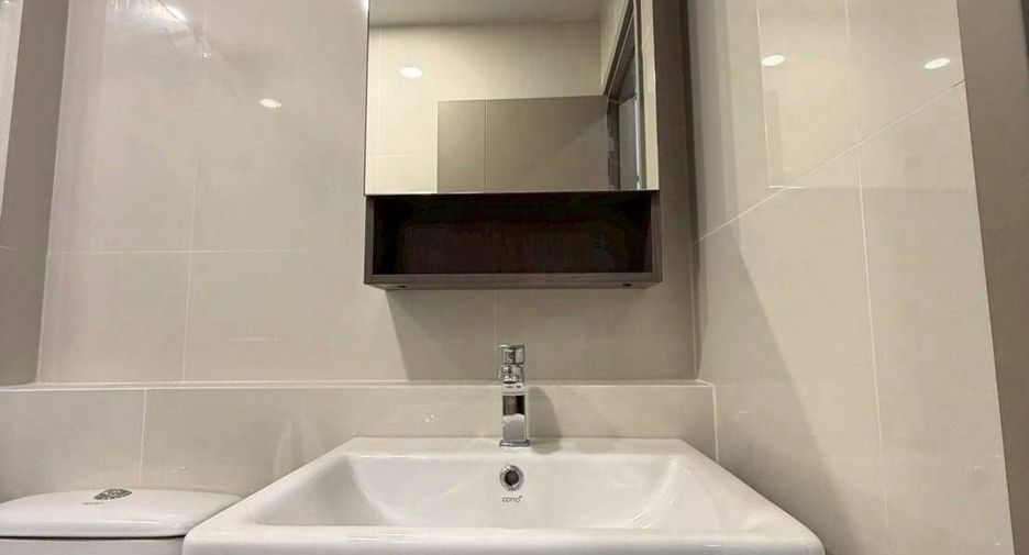 For rent 1 bed condo in Phra Khanong, Bangkok