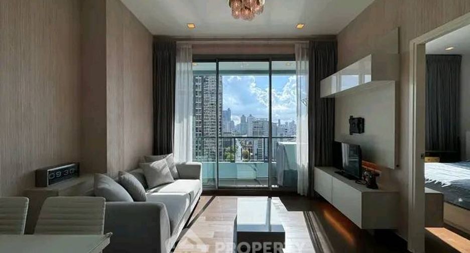 For rent 2 bedrooms condo in Watthana, Bangkok