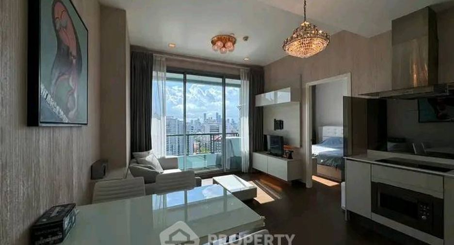 For rent 2 bedrooms condo in Watthana, Bangkok