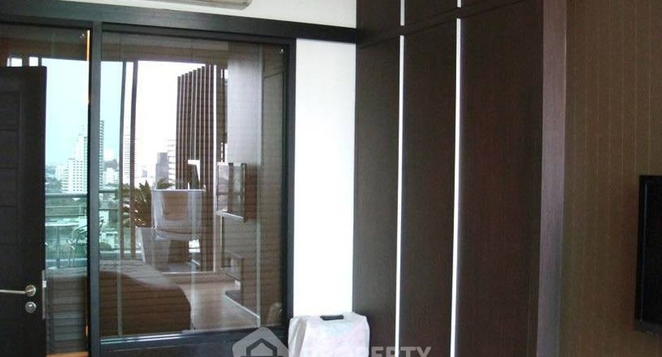 For rent 1 bed condo in Watthana, Bangkok