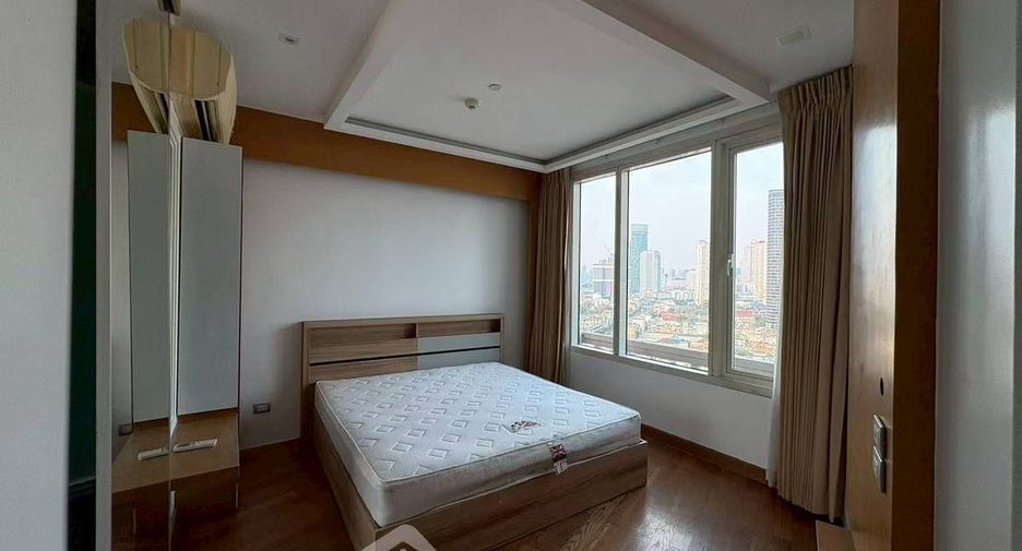 For rent 3 bedrooms condo in Bang Kho Laem, Bangkok