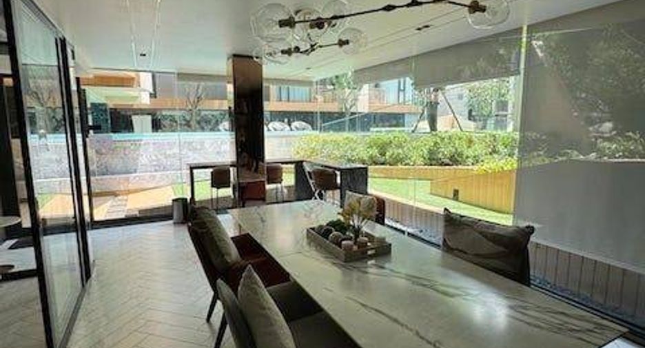 For rent 1 bed condo in Phra Khanong, Bangkok