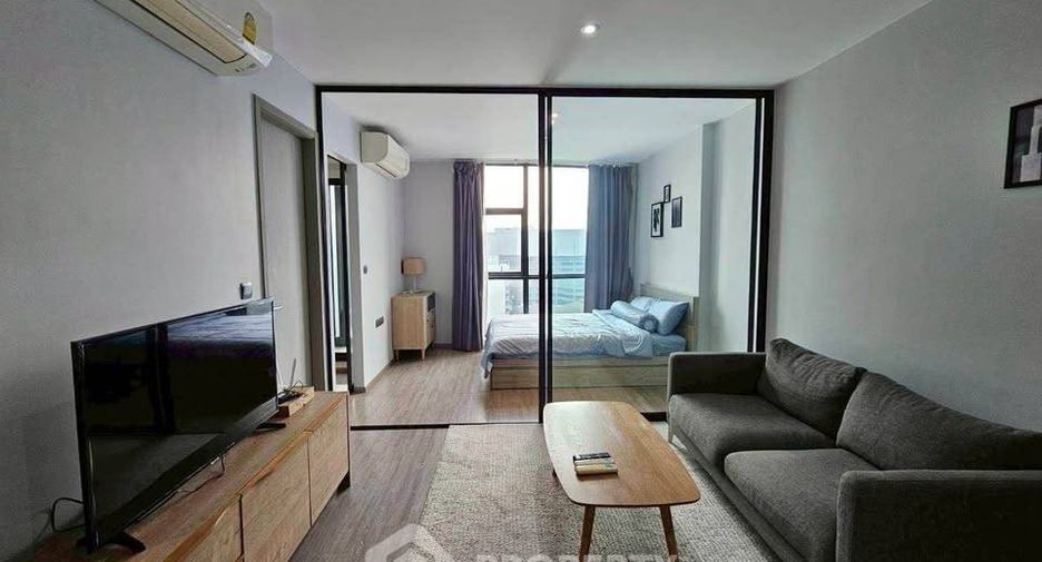 For rent 1 bed condo in Watthana, Bangkok