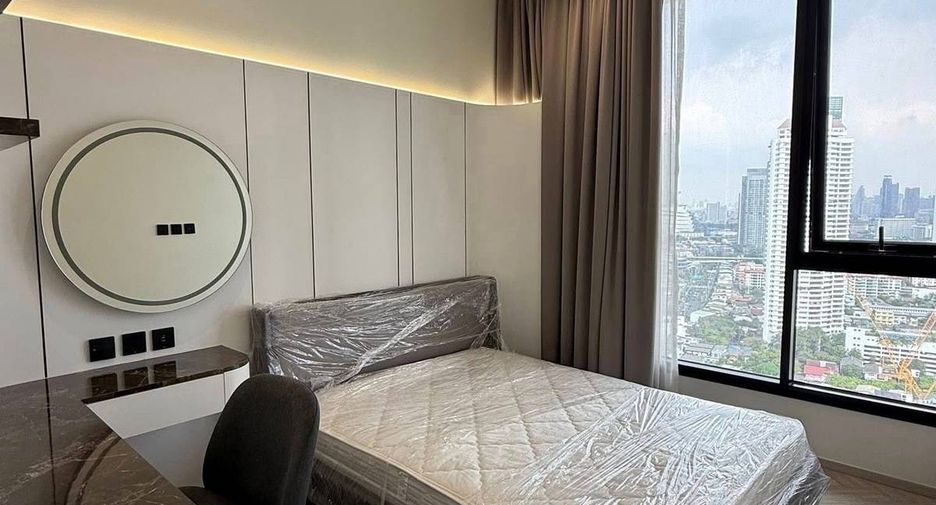 For rent 2 bedrooms condo in Khlong San, Bangkok