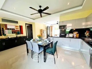 Villa en alquiler de 4 habitaciones en Bang Lamung, Chonburi