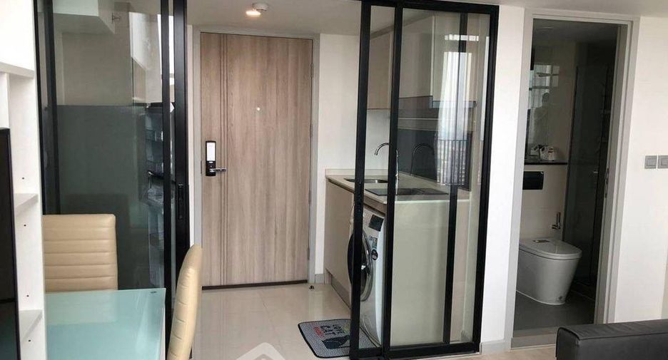 For rent 1 bed condo in Sathon, Bangkok