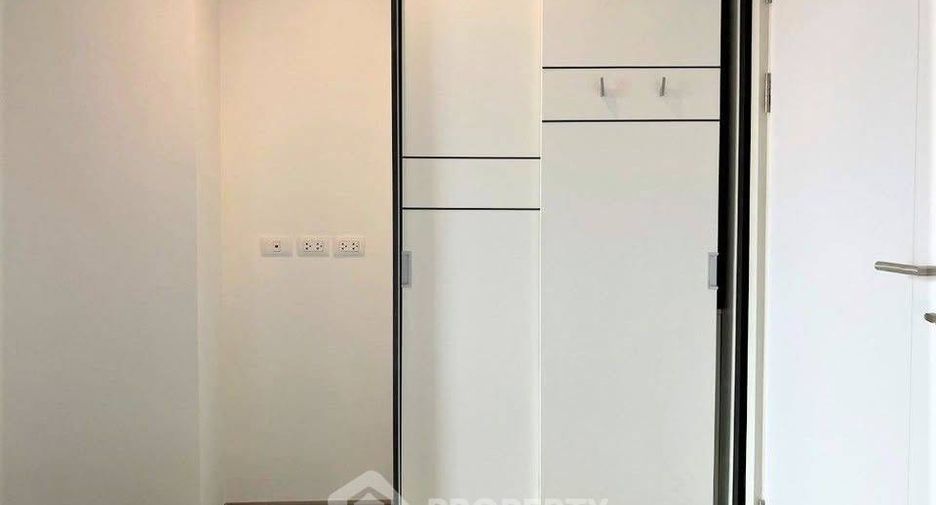 For rent 2 bedrooms condo in Phasi Charoen, Bangkok