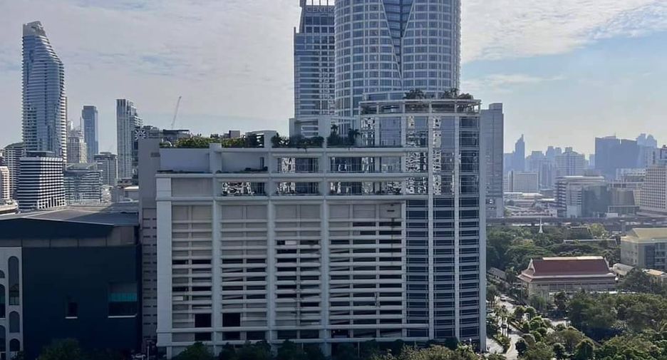 For rent 2 bedrooms condo in Pathum Wan, Bangkok