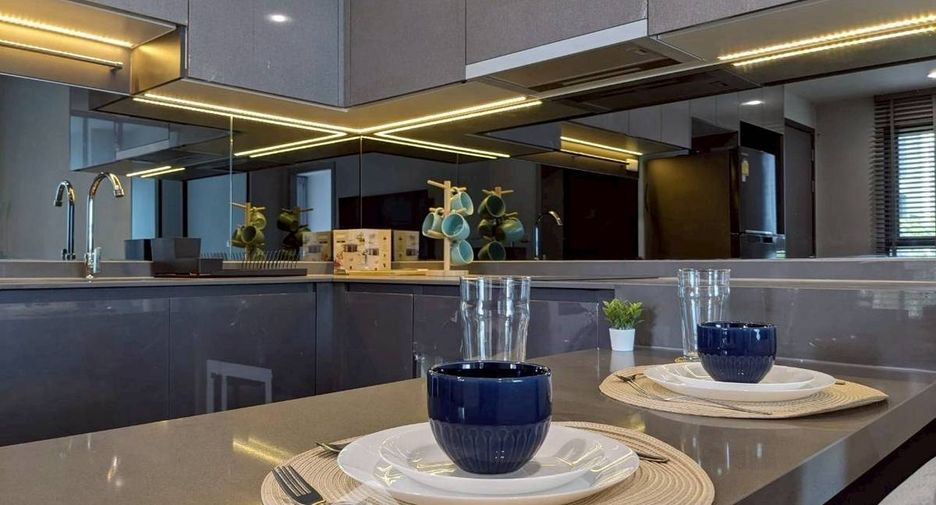 Condo en alquiler de 2 habitaciones en Bang Rak, Bangkok