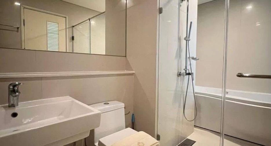 For rent 2 bedrooms condo in Watthana, Bangkok