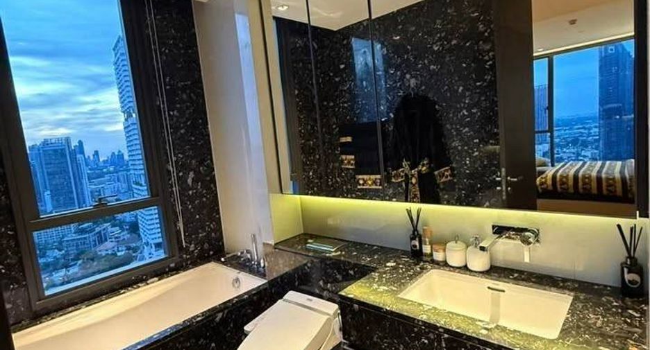For rent 1 bed condo in Khlong Toei, Bangkok