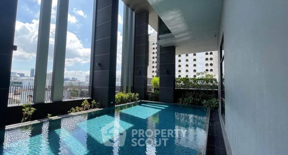 For rent 2 bedrooms condo in Watthana, Bangkok