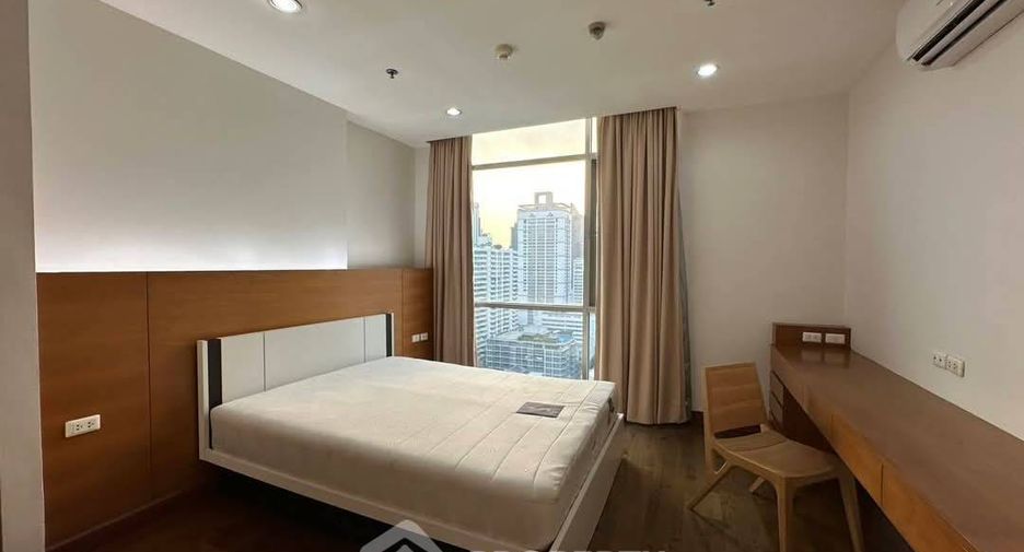 For rent 2 bedrooms condo in Watthana, Bangkok