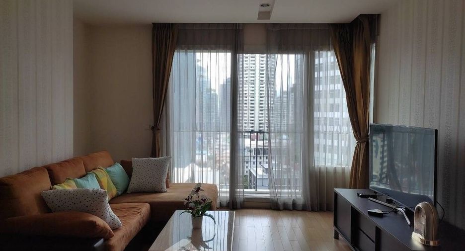 For rent 2 bedrooms condo in Khlong Toei, Bangkok