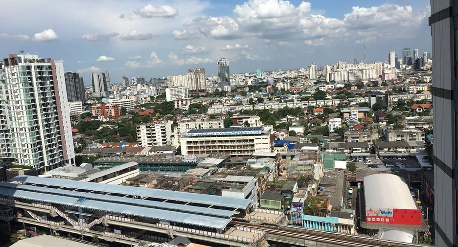 For rent 2 bedrooms condo in Phaya Thai, Bangkok