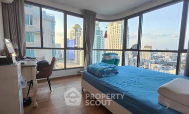 For rent 2 bedrooms condo in Pathum Wan, Bangkok