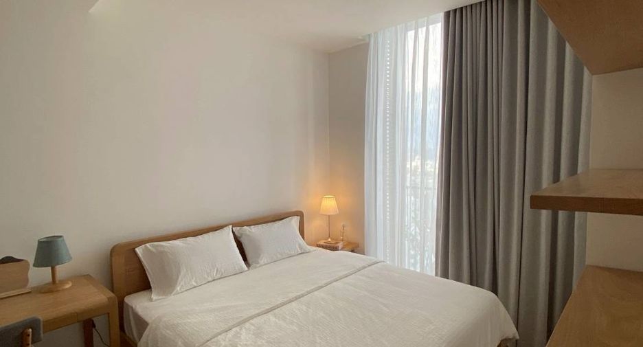 For rent 2 bedrooms condo in Watthana, Bangkok