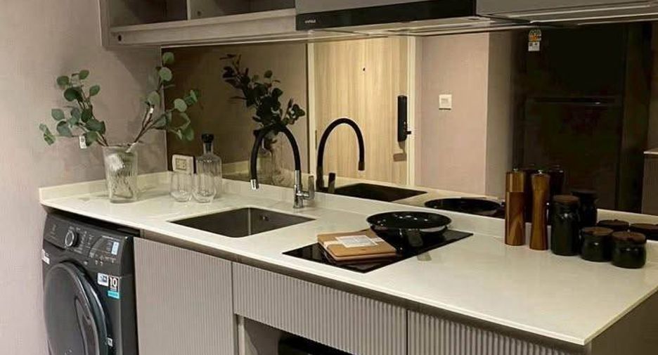 For rent 2 bedrooms condo in Watthana, Bangkok