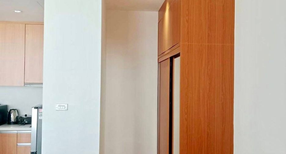 For rent 1 bed condo in Ratchathewi, Bangkok