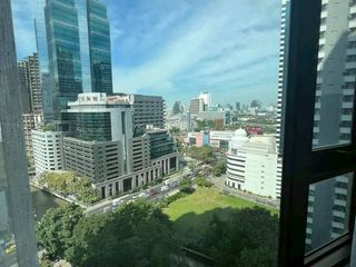 Wohnung zur Miete mit 1 Zimmer in Pathum Wan, Bangkok