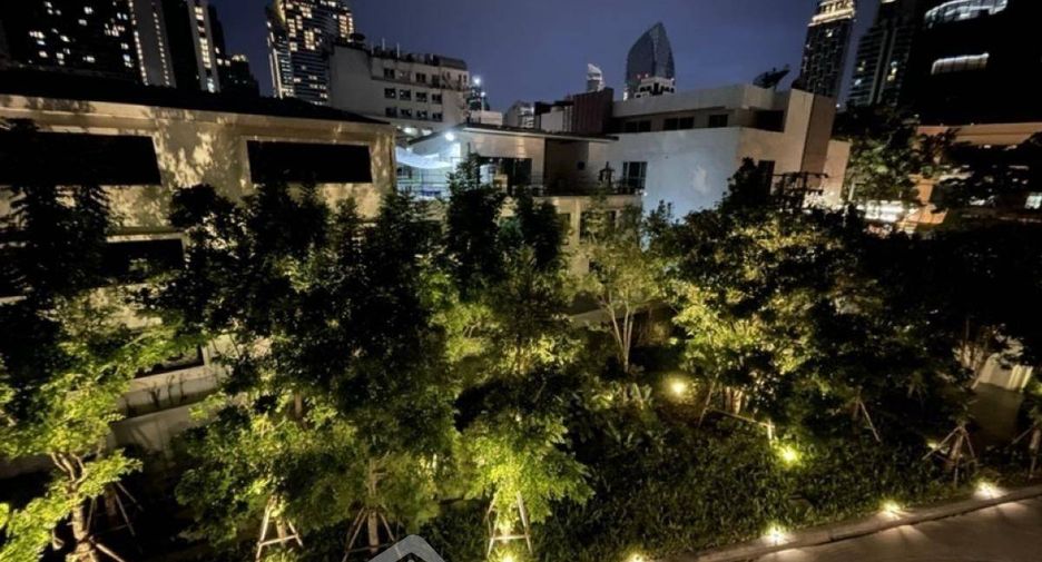 For rent 1 bed condo in Pathum Wan, Bangkok