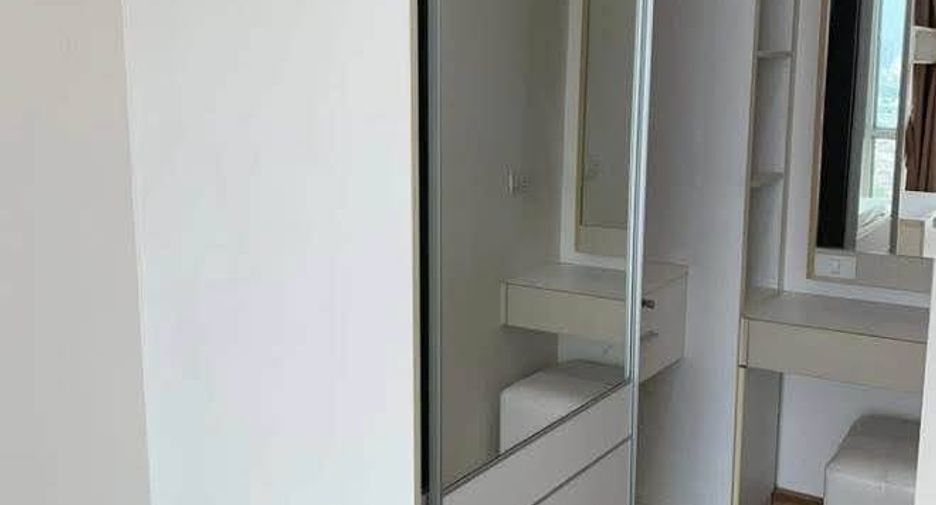 Condo en alquiler de 2 habitaciones en Bang Na, Bangkok