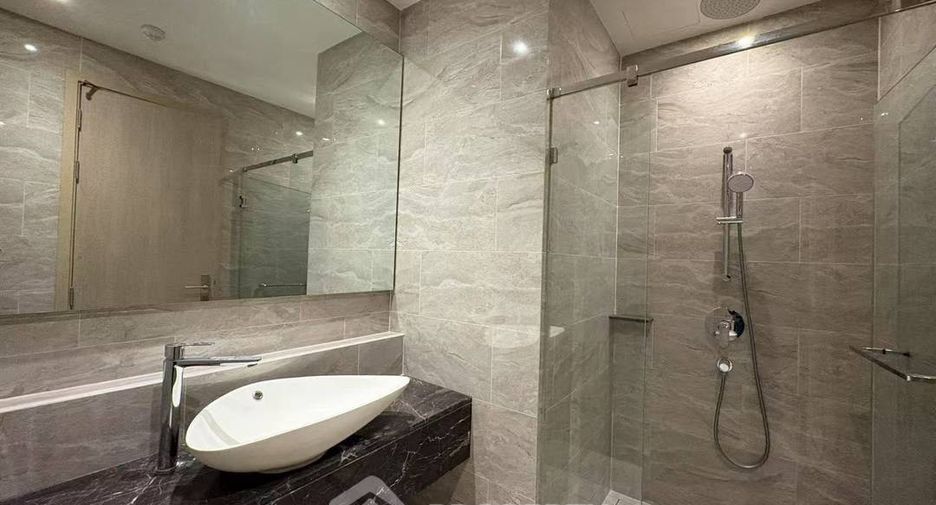 For rent 1 bed condo in Huai Khwang, Bangkok